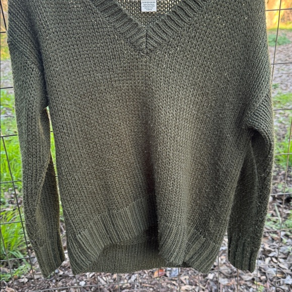 Victoria's Secret Dark Green V-Neck Sweater - Picture 3 of 5